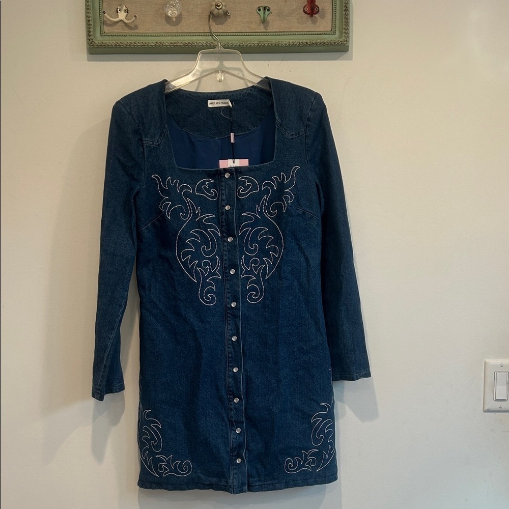 Avec Les Filles Blue denim pearl snap front Long Sleeve mini Dress embroidered.8